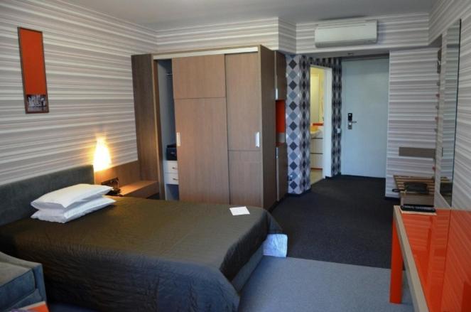 חארקיב Villa Four Rooms מראה חיצוני תמונה